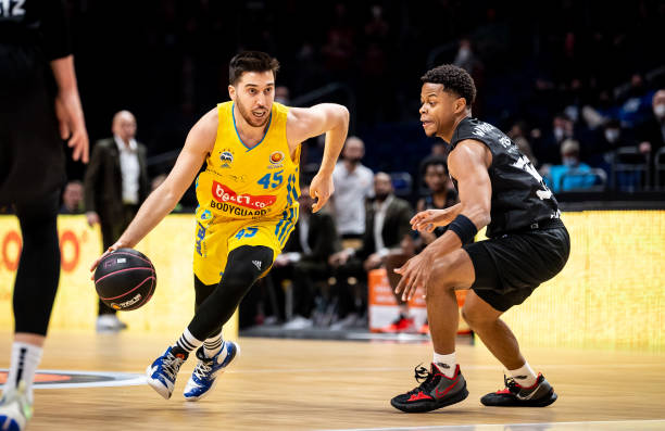 当阿利森因 当阿利森因